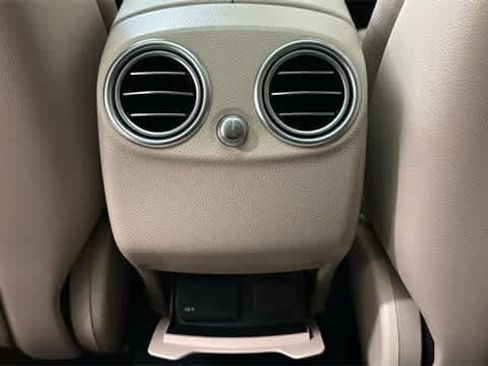 Used 2021 Mercedes-Benz GLC 300 4MATIC image 29