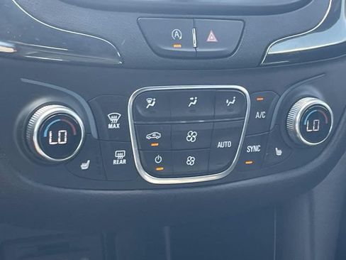 Used 2023 Chevrolet Equinox RS w/ RS Leather Package FWD image 19