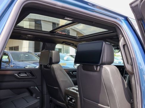 New 2026 GMC Yukon Denali AWD/4WD image 40