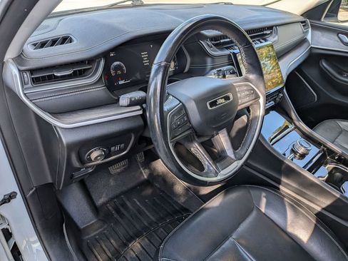Used 2021 Jeep Grand Cherokee L Limited AWD/4WD image 17