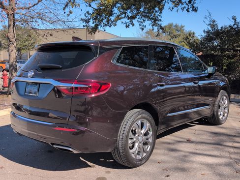 Used 2020 Buick Enclave Avenir w/ Avenir Technology Package image 2