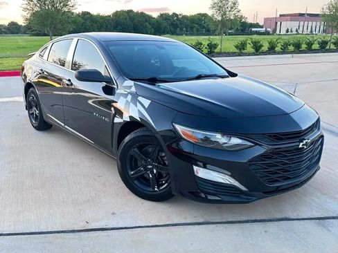 Used 2019 Chevrolet Malibu LS FWD image 1
