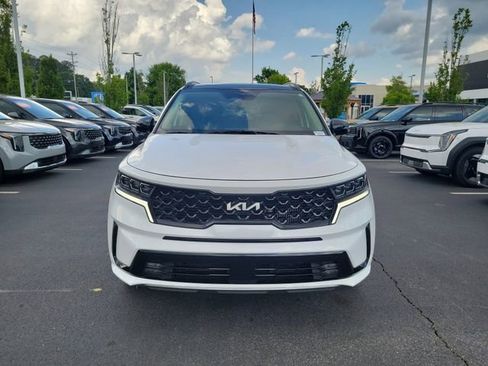 Certified 2022 Kia Sorento SX FWD image 2
