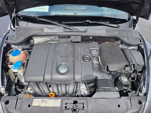 Used 2012 Volkswagen Beetle 2.5 FWD image 17