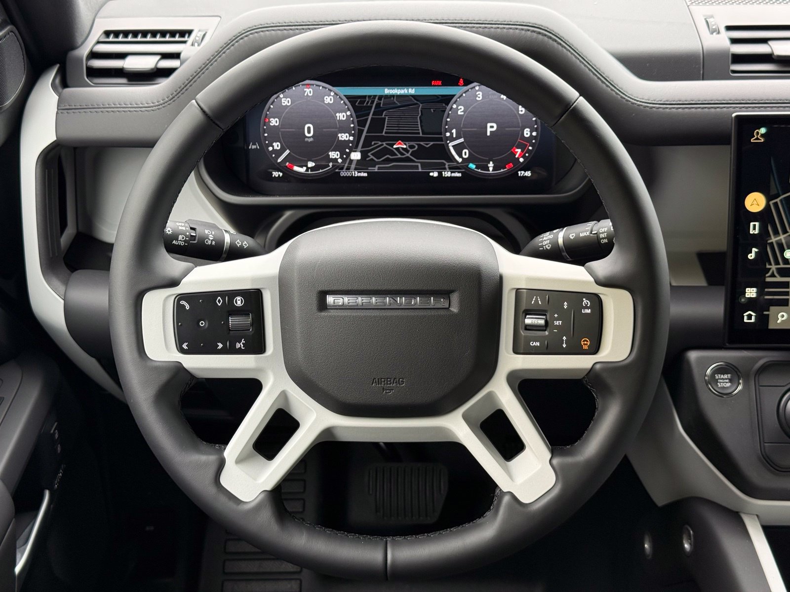 New 2026 Land Rover Defender 110 X-Dynamic SE AWD/4WD image 28