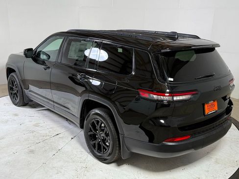 New 2025 Jeep Grand Cherokee L Altitude AWD/4WD image 5