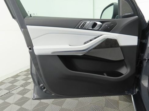 New 2026 BMW X5 sDrive40i w/ Climate Comfort Package image 25