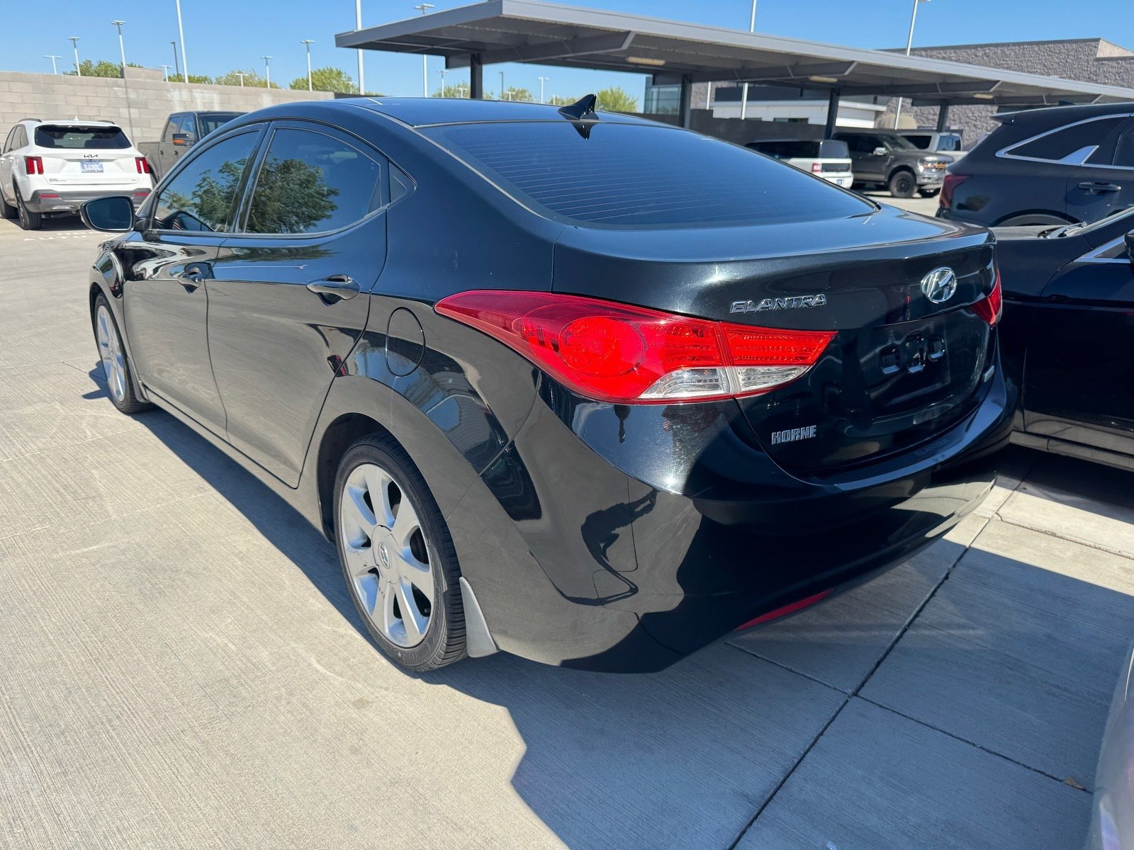 Used 2013 Hyundai Elantra Limited FWD image 3