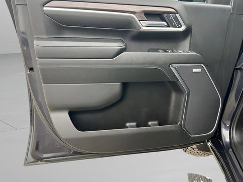 Used 2024 Chevrolet Silverado 3500 LTZ image 17