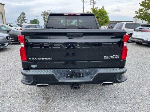 Used 2019 Chevrolet Silverado 1500 High Country w/ Technology Package AWD/4WD image 8