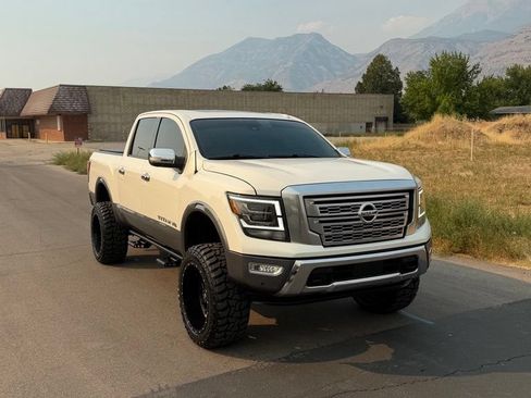 Used 2021 Nissan Titan Platinum Reserve w/ Moonroof Package AWD/4WD image 2
