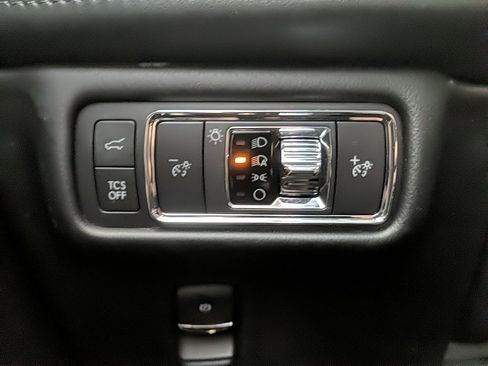 Certified 2022 Lincoln Nautilus Reserve w/ Equipment Group 201A image 26