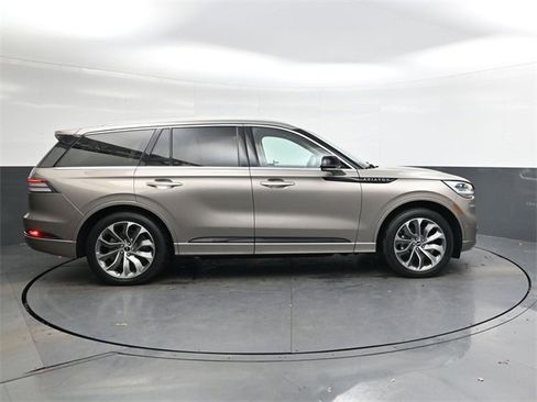 Used 2021 Lincoln Aviator Grand Touring w/ Equipment Group 301A image 3