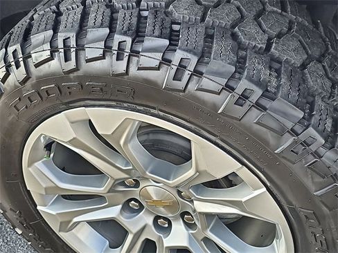 Used 2022 Chevrolet Silverado 1500 LTZ w/ LTZ Premium Package image 13