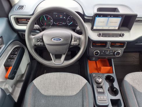 Used 2023 Ford Maverick XLT image 5