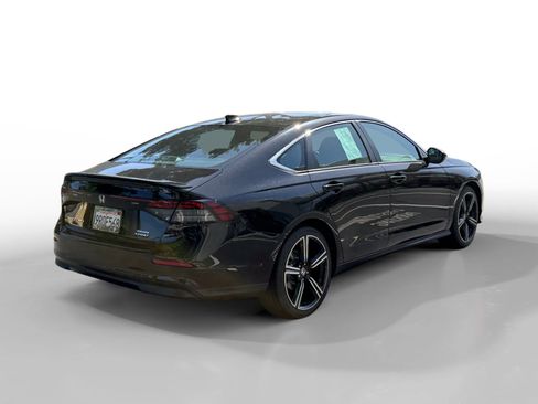 Used 2025 Honda Accord Sport image 5
