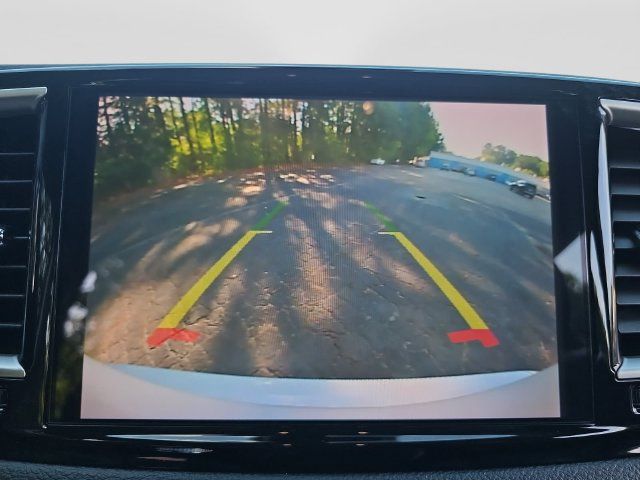 Used 2023 Chrysler Pacifica Touring-L FWD image 20