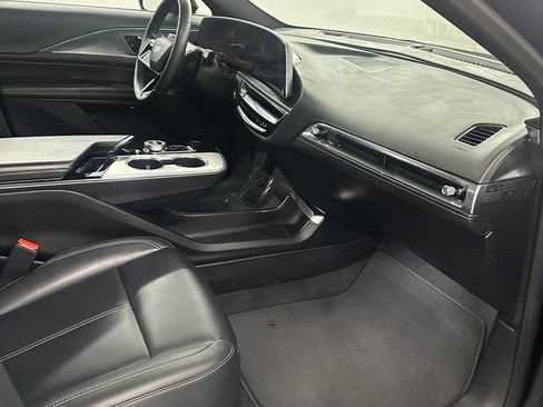 Used 2024 Cadillac Lyriq Tech AWD/4WD image 36