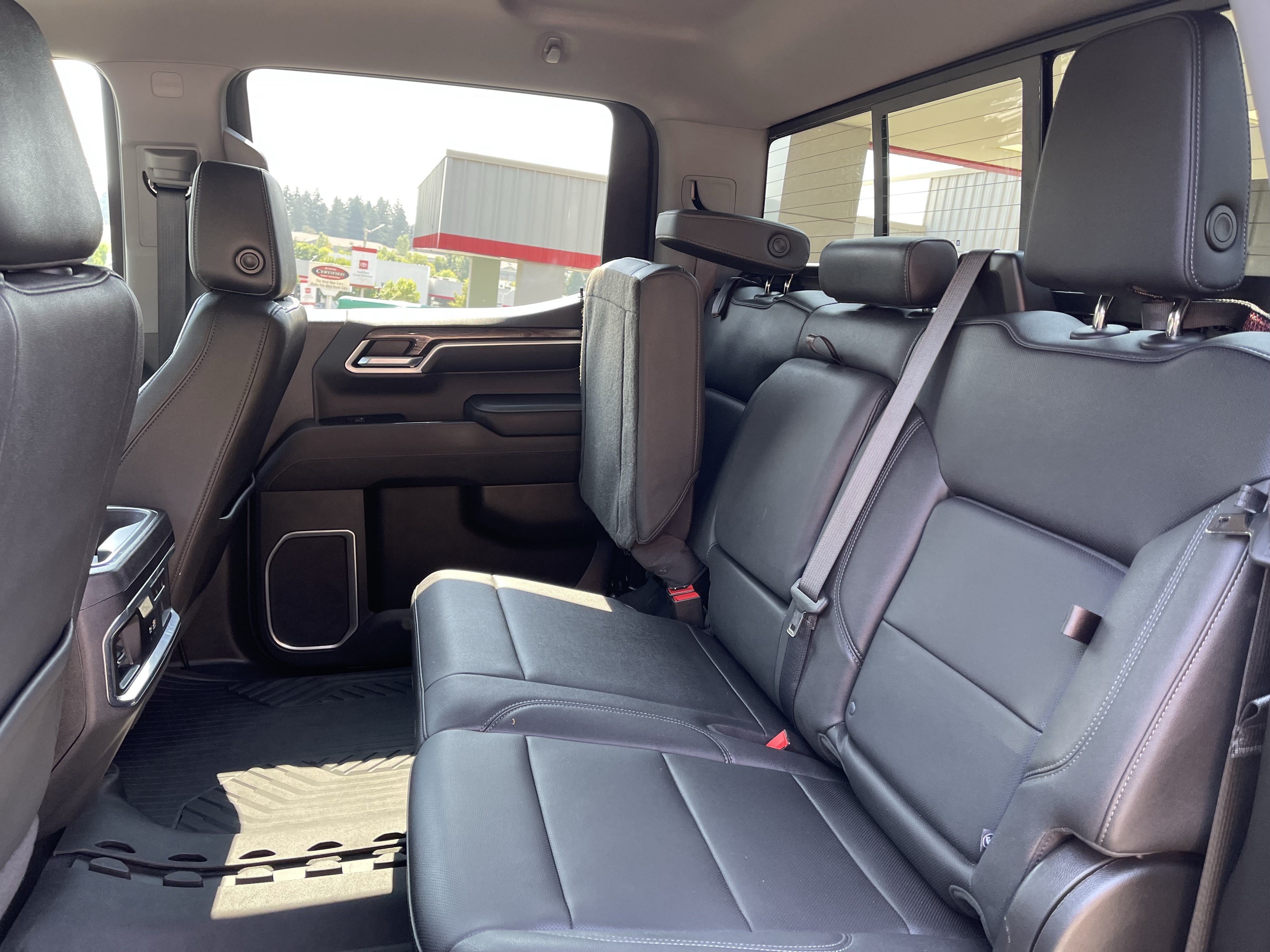 Used 2022 Chevrolet Silverado 1500 LTZ AWD/4WD image 12
