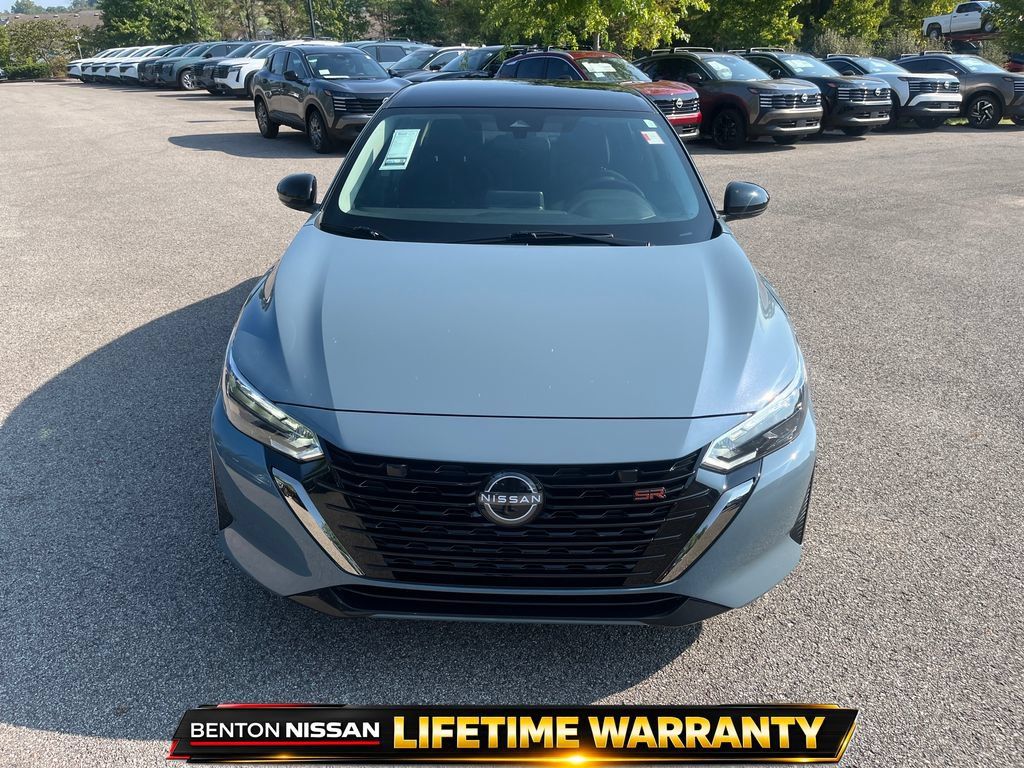 Used 2025 Nissan Sentra SR FWD image 11