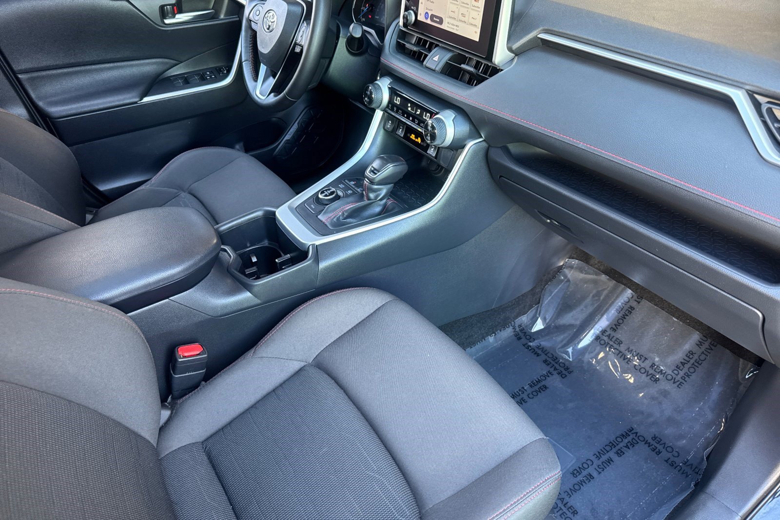 Used 2025 Toyota RAV4 SE AWD/4WD image 35