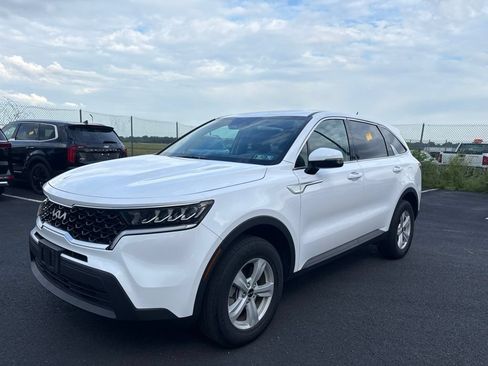 Used 2023 Kia Sorento LX AWD/4WD image 5