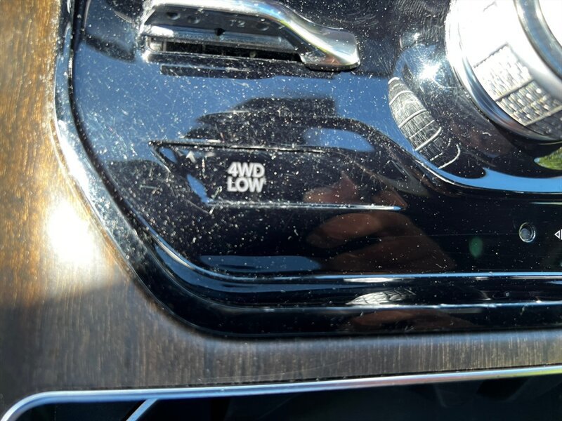Used 2024 Jeep Grand Wagoneer L 4WD image 58