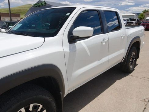Used 2024 Nissan Frontier PRO-4X w/ Technology Package AWD/4WD image 8