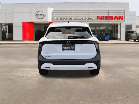 New 2026 Nissan Kicks SV FWD image 4