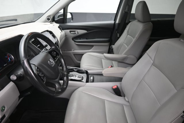Used 2019 Honda Pilot Touring image 17