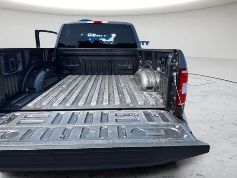 Used 2018 Ford F150 XLT w/ Trailer Tow Package AWD/4WD image 26