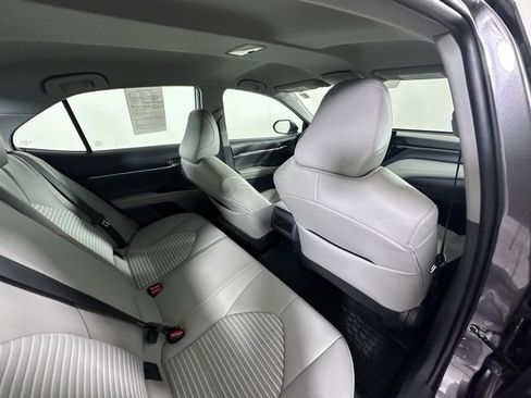 Used 2023 Toyota Camry SE image 13