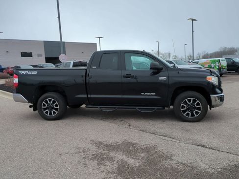 Used 2017 Toyota Tundra SR5 image 9