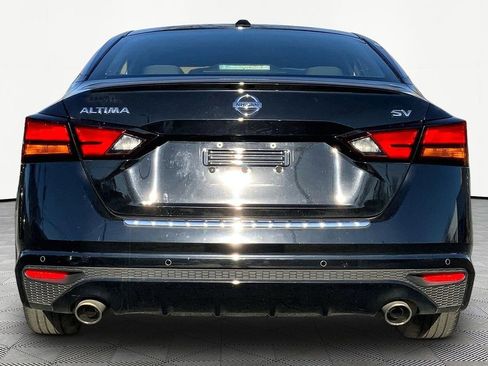 Used 2021 Nissan Altima 2.5 SV w/ SV Premium Package image 6