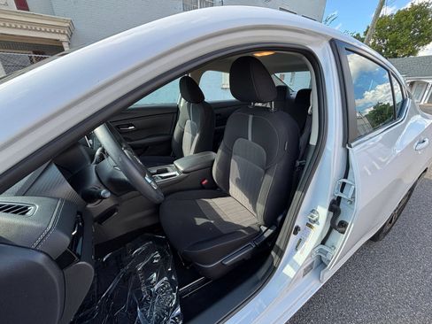 Used 2025 Nissan Sentra SV FWD image 34