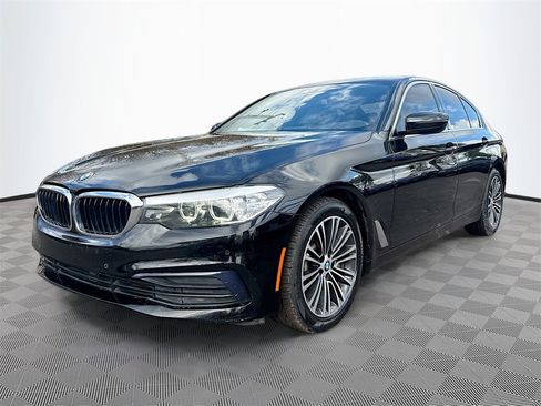 Used 2020 BMW 530i w/ Convenience Package image 4