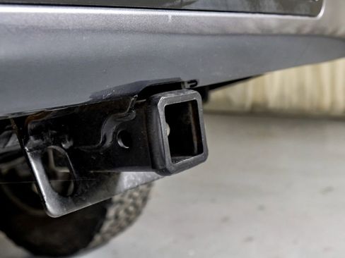 Used 2019 Nissan Titan PRO-4X image 48