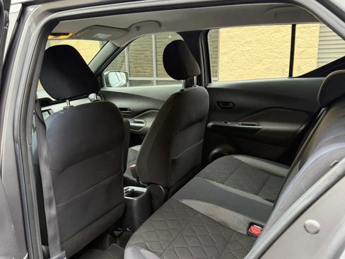 Used 2018 Nissan Kicks S w/ Exterior Package FWD image 30
