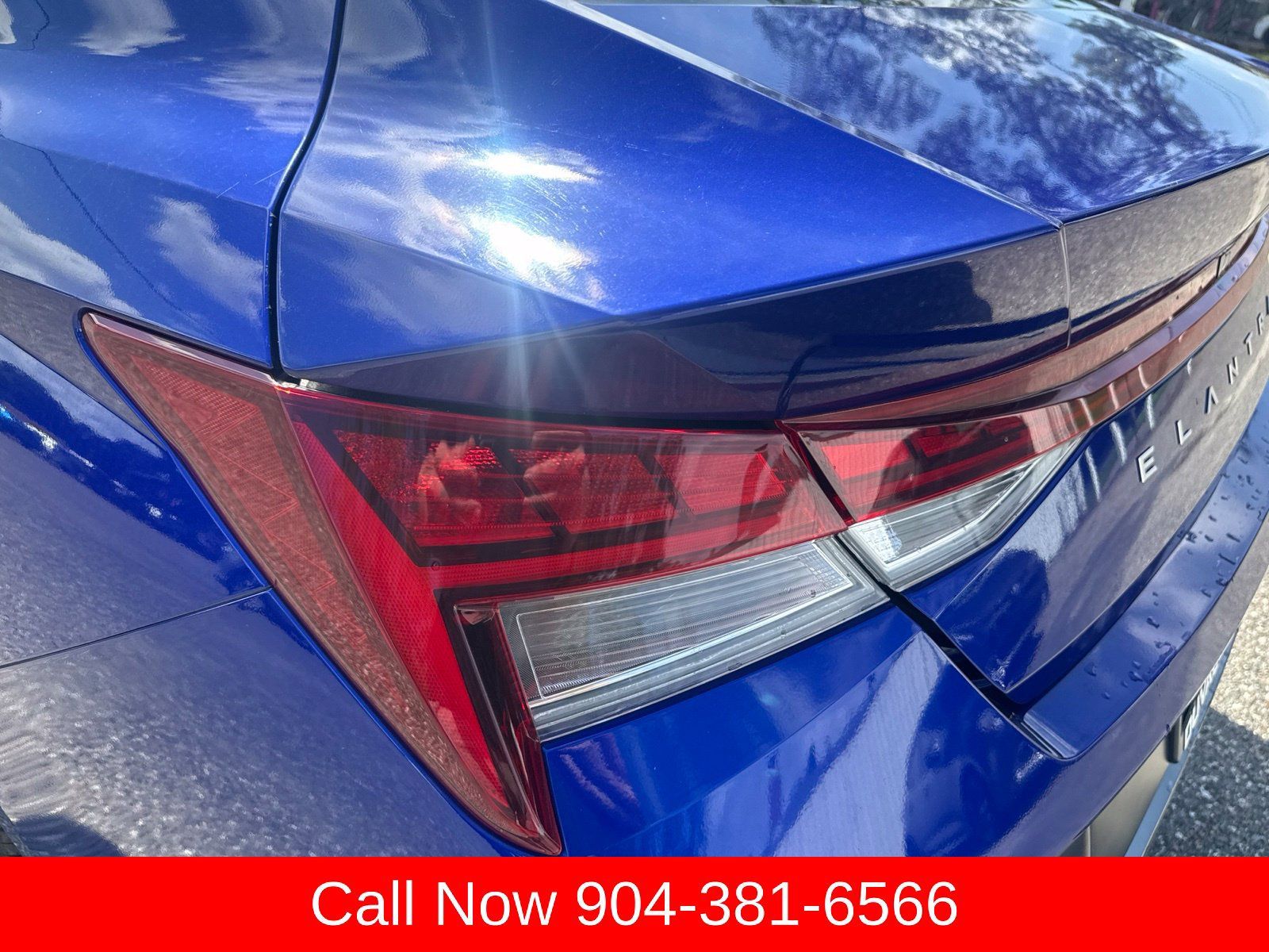 Used 2025 Hyundai Elantra SEL FWD image 11