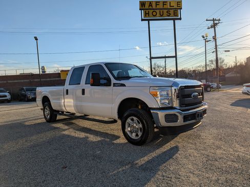 Used 2016 Ford F250 XL w/ Power Equipment Group image 3