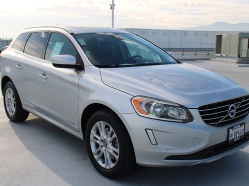Used 2015 Volvo XC60 T5 Premier w/ Protection Package image 2