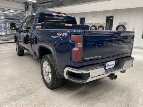 Used 2020 Chevrolet Silverado 3500 LTZ w/ LTZ Premium Package image 12