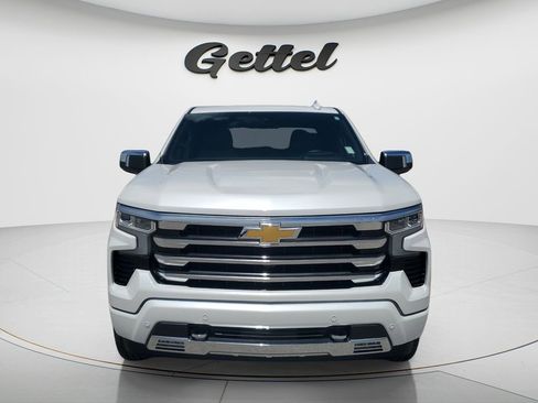 Used 2024 Chevrolet Silverado 1500 High Country w/ High Country Premium Package AWD/4WD image 2