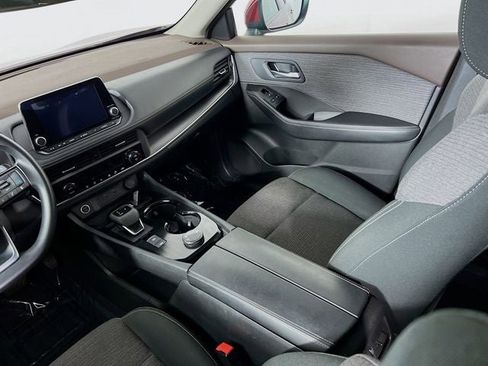 Used 2023 Nissan Rogue SV image 22