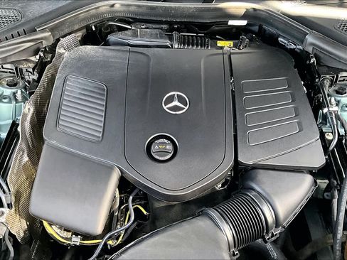 Used 2025 Mercedes-Benz GLC 300 image 33