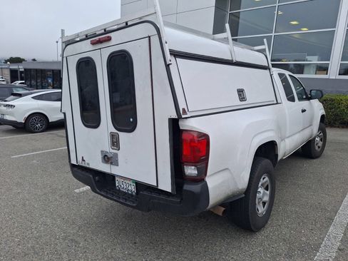 Used 2023 Toyota Tacoma SR RWD image 10