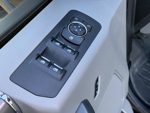 Used 2016 Ford F150 XLT w/ Equipment Group 302A Luxury image 27