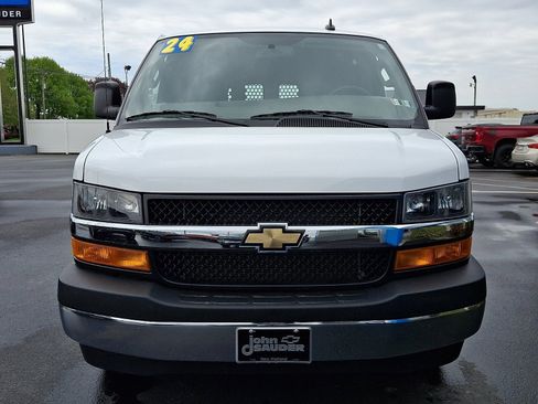 Used 2024 Chevrolet Express 2500 w/ Driver Convenience Package RWD image 2