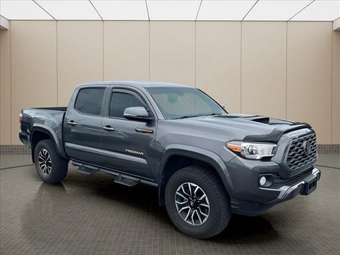 Used 2021 Toyota Tacoma TRD Sport AWD/4WD image 2