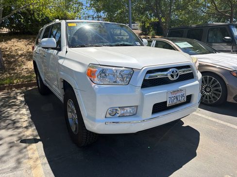 Used 2012 Toyota 4Runner SR5 w/ Convenience Pkg AWD/4WD image 3